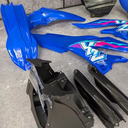 Restyle Plastics + Seat + Fuel tank + Decals Yamaha YZ125 YZ250 2008-2025