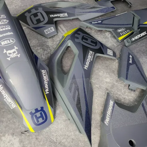 Plastics + Graphics Husqvarna TE FE 2024 2025 applied