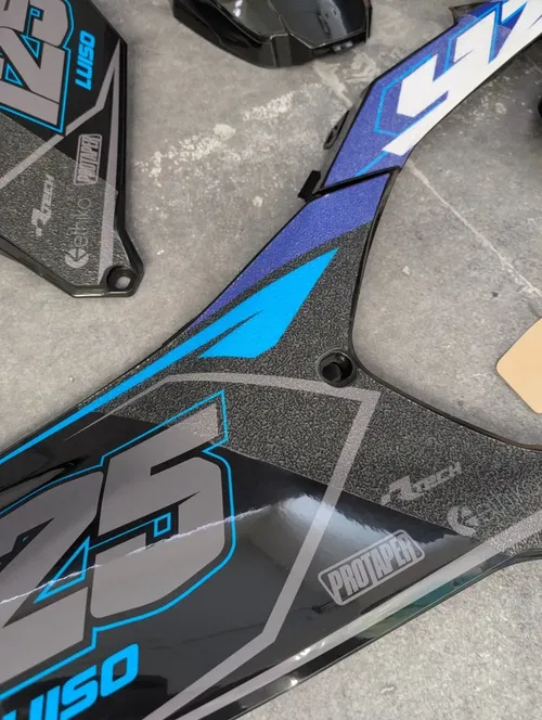 Plastics + Graphics Yamaha YZ250F 2024-2025 YZ450F 2023-2025 GRIP + Race number