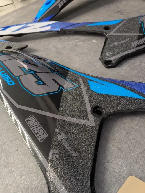 Plastics + Graphics Yamaha YZ250F 2024-2025 YZ450F 2023-2025 GRIP + Race number