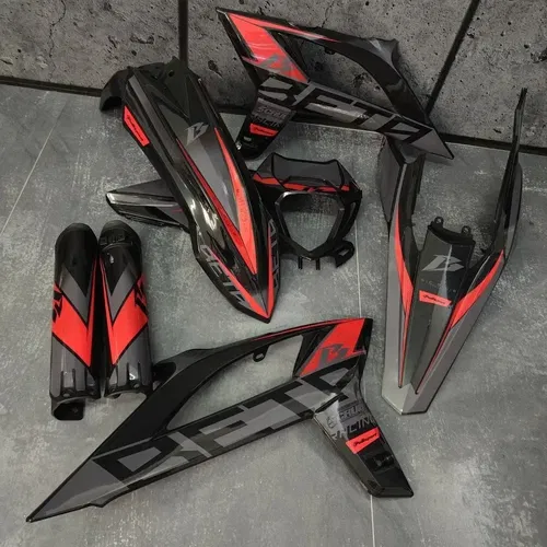 Plastics + Graphics applied Beta RR Polisport Restyle 2019