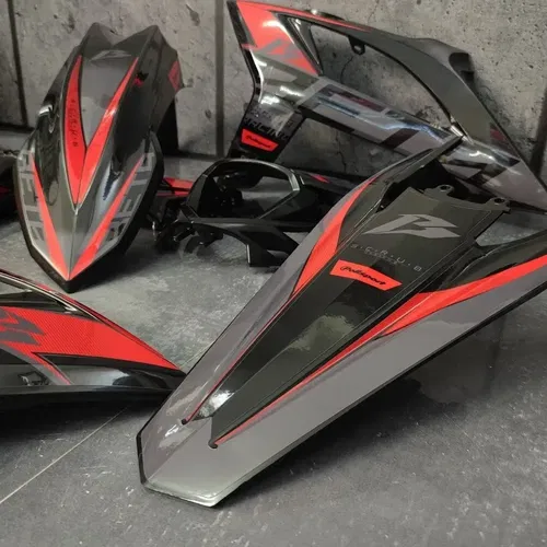 Plastics + Graphics applied Beta RR Polisport Restyle 2019