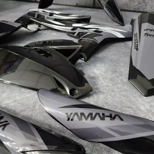 Plastics + Graphics Yamaha YZ250F 2010 2011 2012 2013 YZF 250