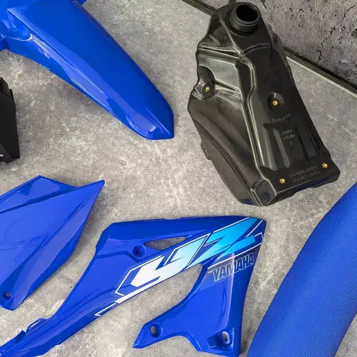 Restyle Plastics + Seat + Fuel tank + Decals Yamaha YZ125 YZ250 2002-2004