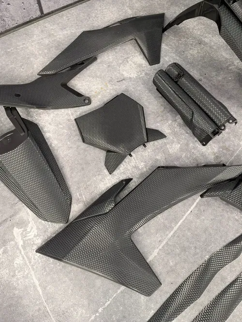 Plastics + Graphics KTM 2025 XC XC-F SX SX-F Textured PRIZM Finish full black