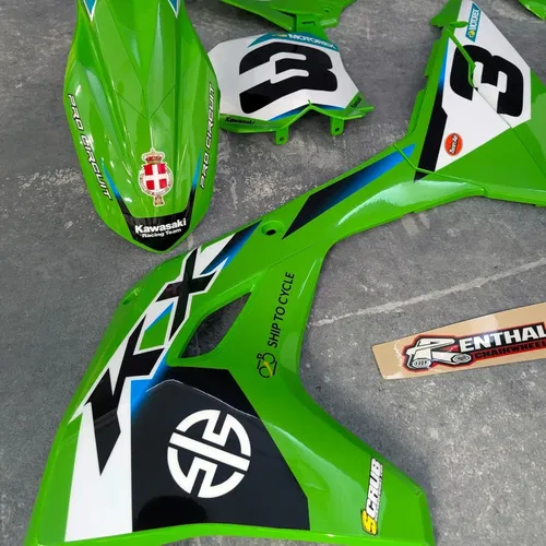 Plastics + Graphics Kawasaki KX450 2024-2025 KX250 2025 KXF KX450X