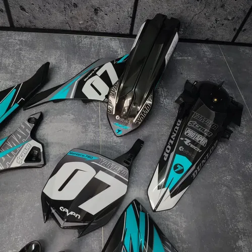 Plastics + Graphics Yamaha YZ125 YZ250 2022 2023 2024 2025 Custom number + name