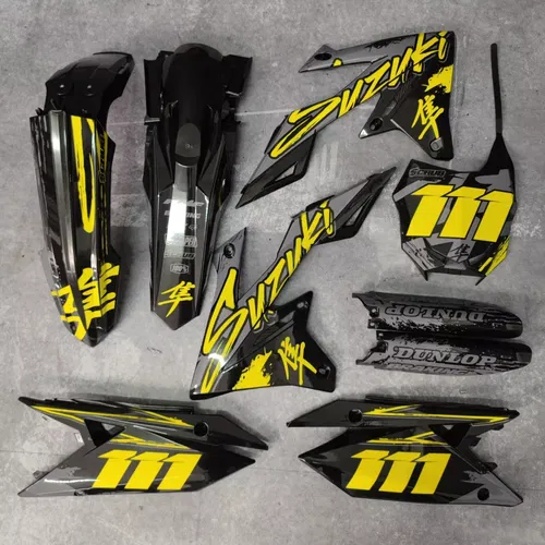 Plastics + Graphics RM Restyle Suzuki RM125 RM250 2001-2003  fitted decals