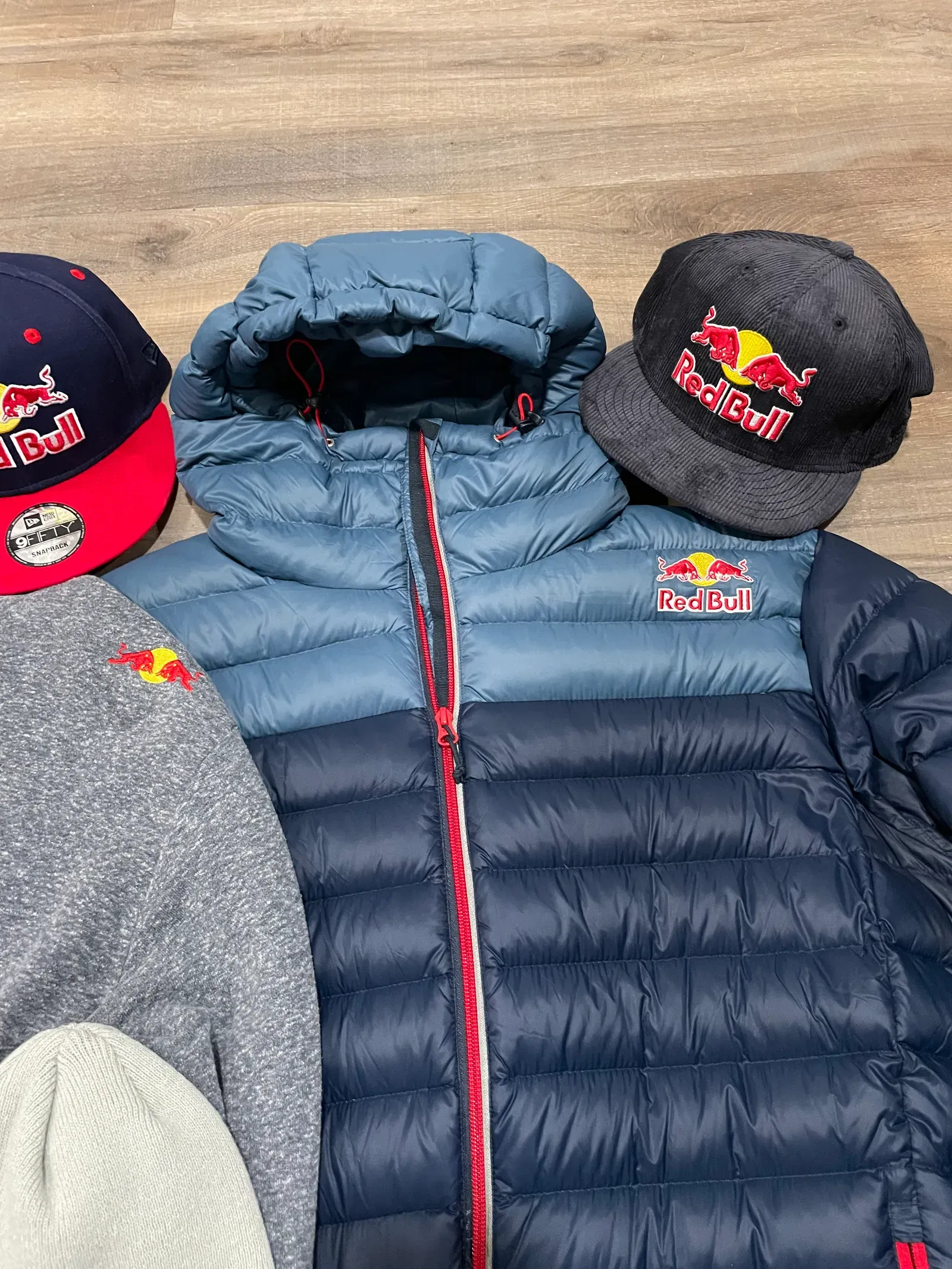 RedBull Athlete only パーカー　アスリートオンリー レッドブル支給品パーカー(非売品)red bull athlete only