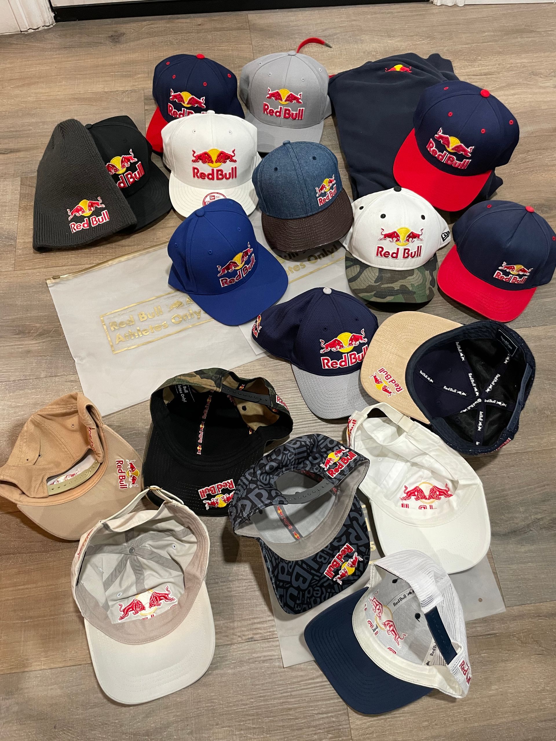 red bull athlete only 支給ウエア Red Bull Athletes Only Gear
