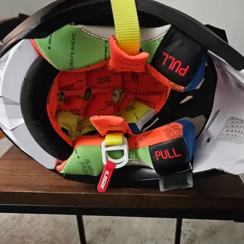 L52 Helmet 