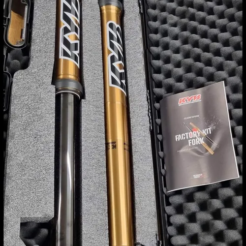 KYB A-Kit Suspension Kawasaki KX250F/KX450F 