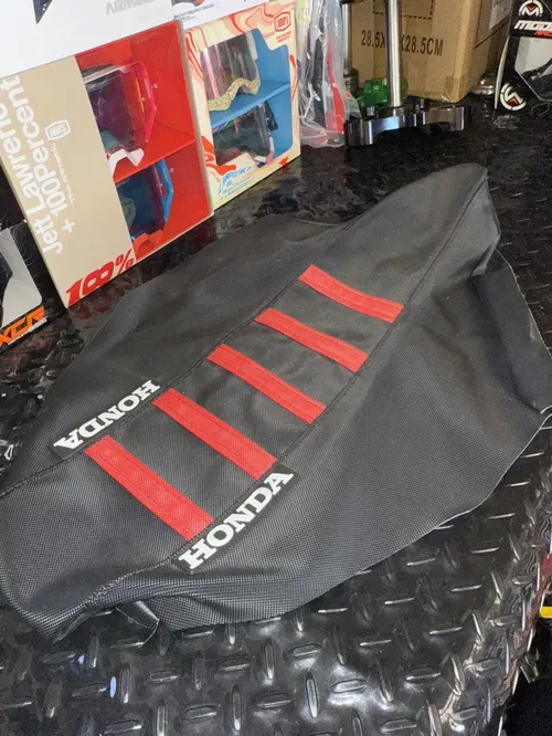 CRF150r RB Seat Cover