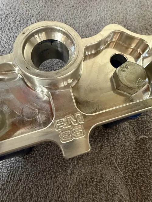 D1H Suzuki RM 85 Upper Triple Clamp Billet 1 1/8 Bar Mount