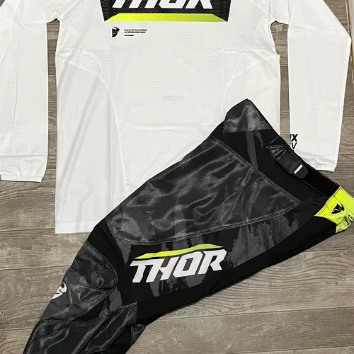 Thor Pulse Air Cameo Gear Combo - White/Black
