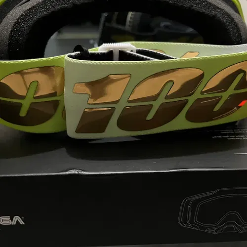 3 - 100% Armega Goggles