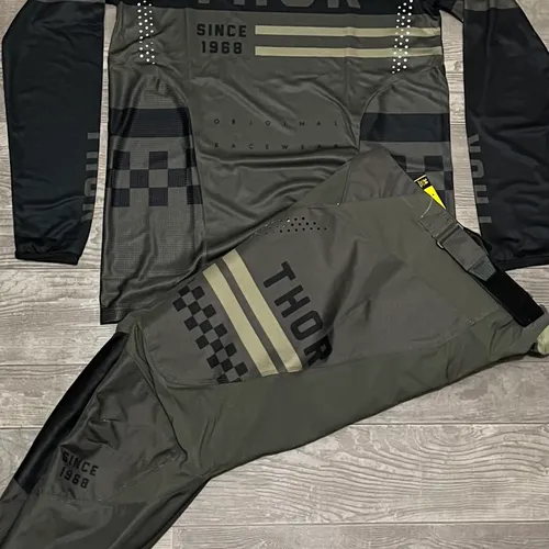 Thor Pulse Combat Gear Combo - Army/Black