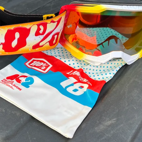 100% Jett Lawrence Donut Goggles - Yellow/Red