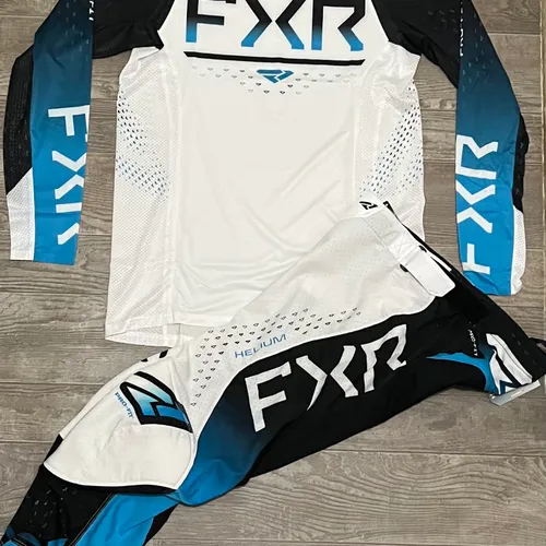 NEW! 2023.5 FXR Helium MX LE Gear Set - Frost