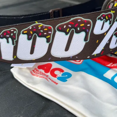100% Jett Lawrence Accuri 2 Donut Goggles - Sprinkles