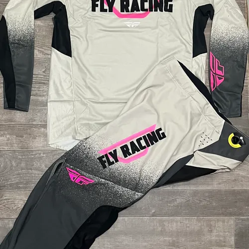 Fly Racing Evolution DST Gear Combo - Ivory/Black