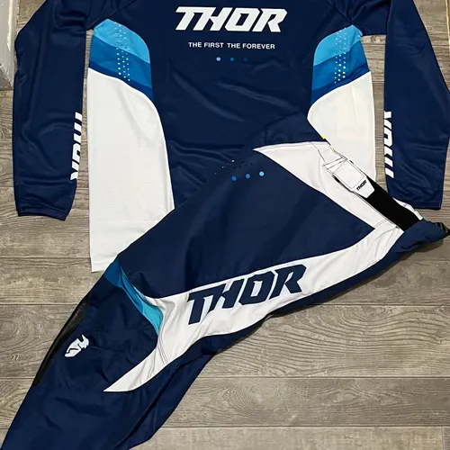 Thor Pulse React Gear Combo - Navy/White - Large / 32