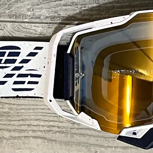 100% Armega MX Goggles - Solis w/ Gold Lens