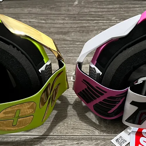 SALE! 4 - 100% Armega MX Goggles