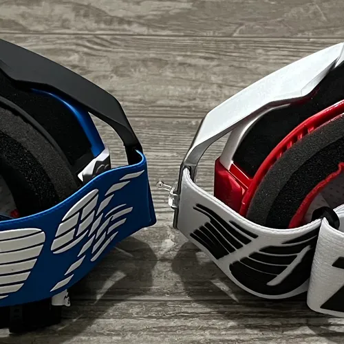 SALE! 4 - 100% Armega MX Goggles