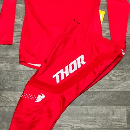 Thor Sector Minimal Gear Combo - Red - Large/34