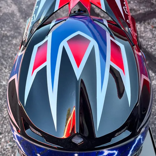 BRAND NEW! Troy Lee Designs SE5 Composite Lightning Helmet