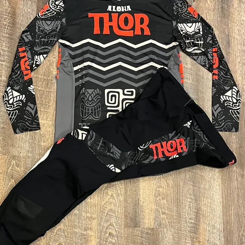 Thor Prime Aloha Gear Combo - Black/Gray