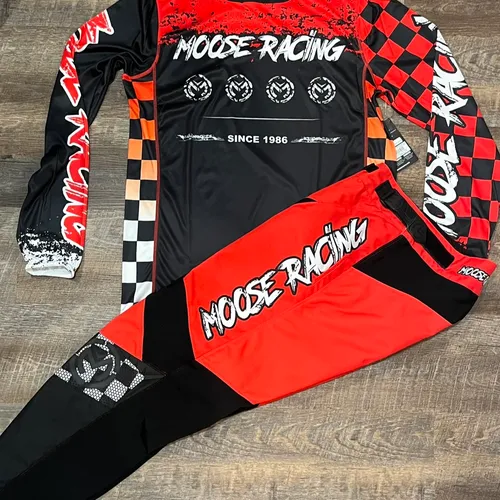 Moose M1 Gear Combo - Red/Black - Small / 28