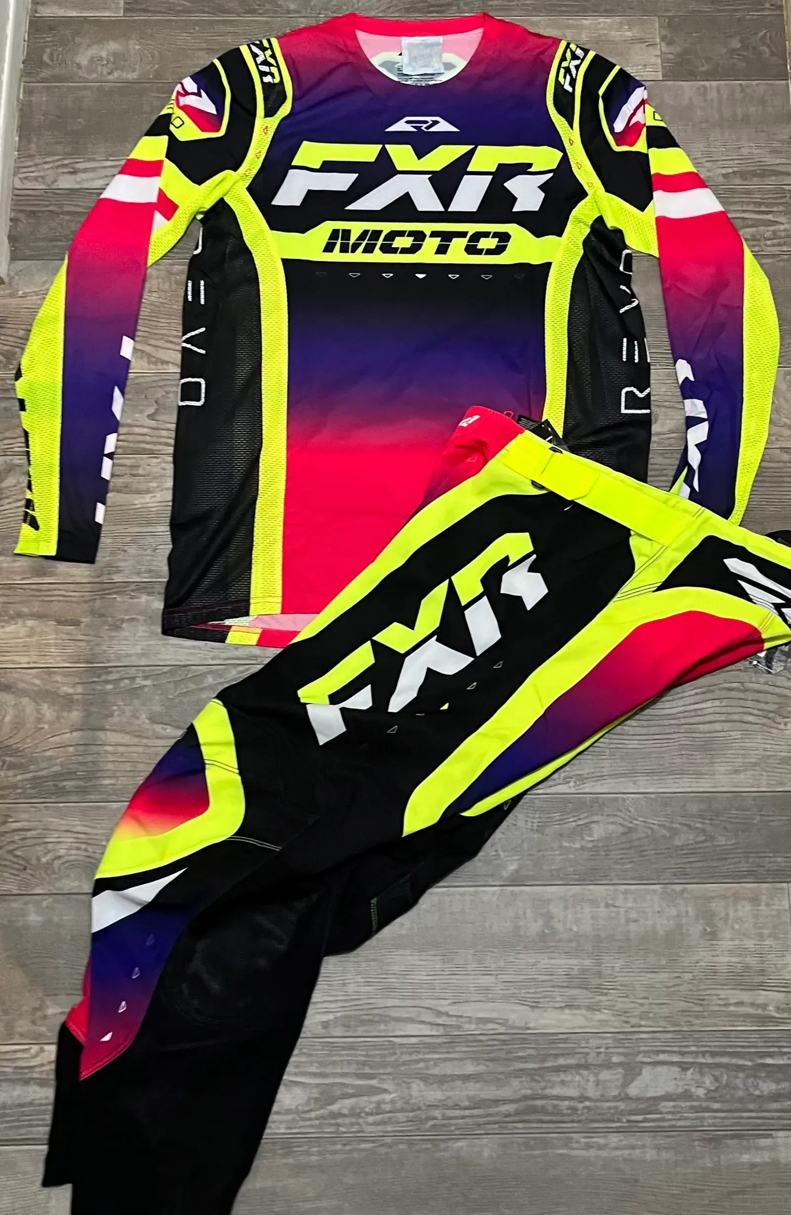 Tenue cross FXR 2023 Revo Pro - Interstellar Rose Violet Jaune Fluo