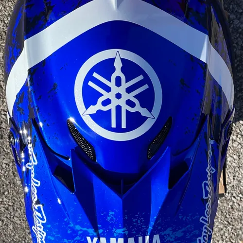 Troy Lee Designs SE4 Polyacrylite Yamaha Helmet - Medium