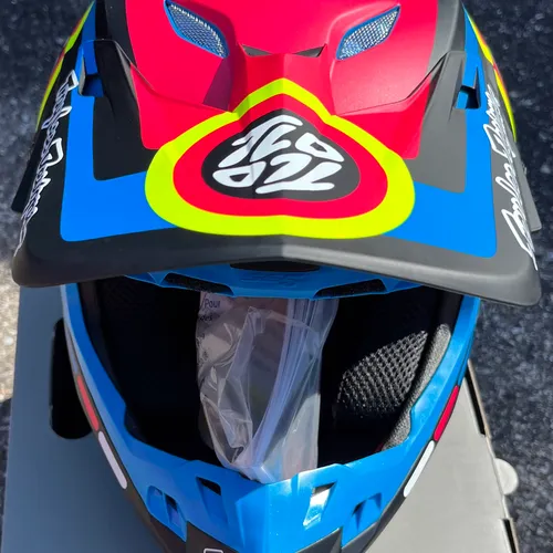Troy Lee Designs SE5 Drop In Helmet - Black / Medium