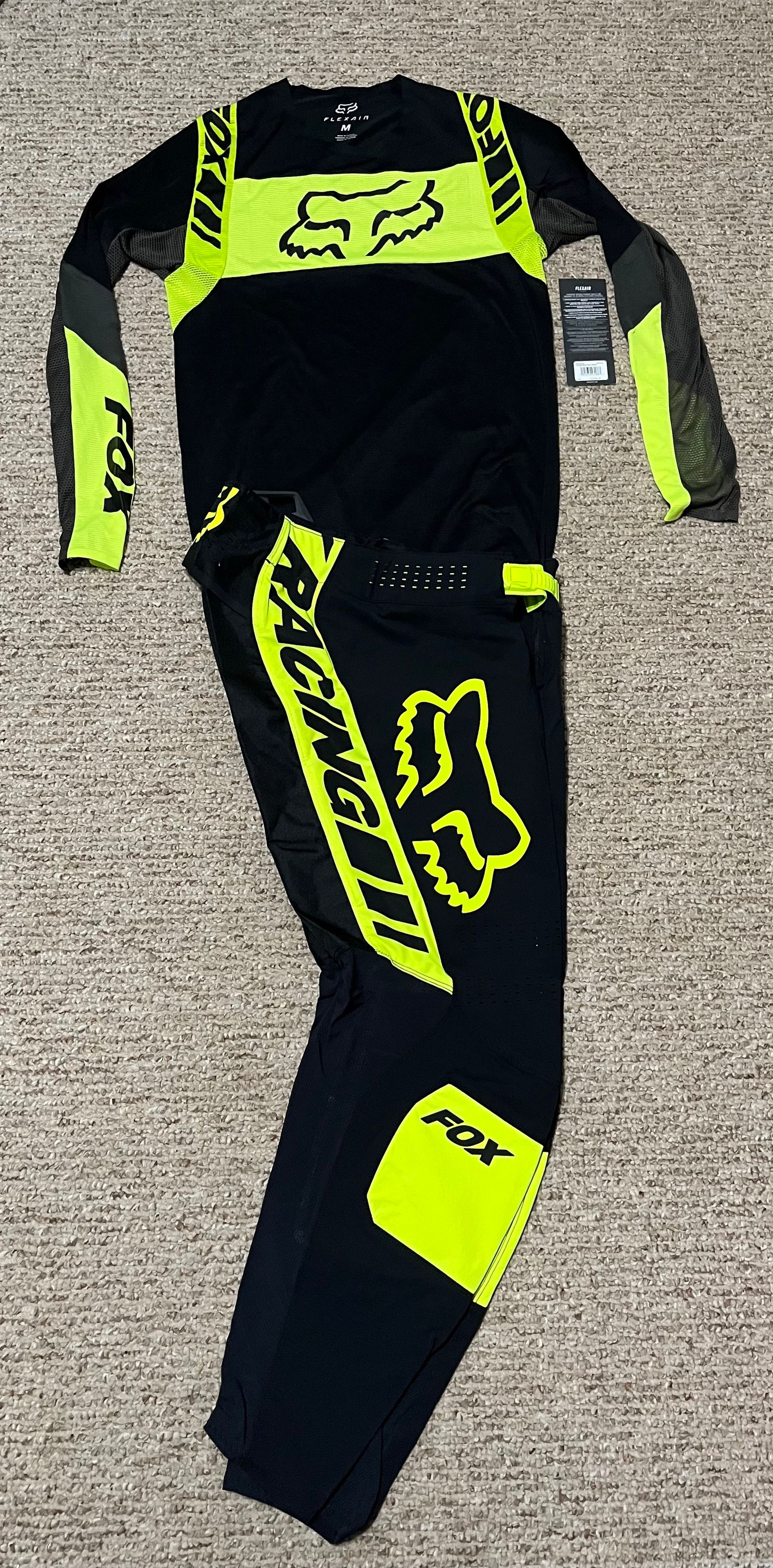 Fox Racing Flexair Mach One Gear Set - Black / Medium / 34 Fox Racing Flexair Mach One Gear Set - Black / Medium / 34