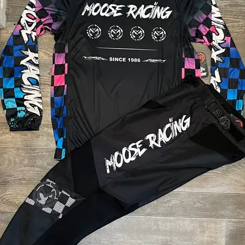 Moose Racing M1 Gear Combo - Blue/Pink - Large / 32
