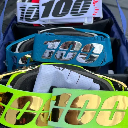 3 - 100% Armega Goggles w/ Goggle Case
