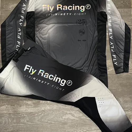 2024 Fly Racing Youth Lite Legacy Gear Combo - Light Grey/Black - XL / 26