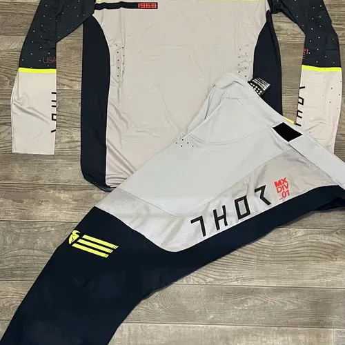 2024 Thor Prime Ace Gear Combo - Midnight/Gray - XL / 36