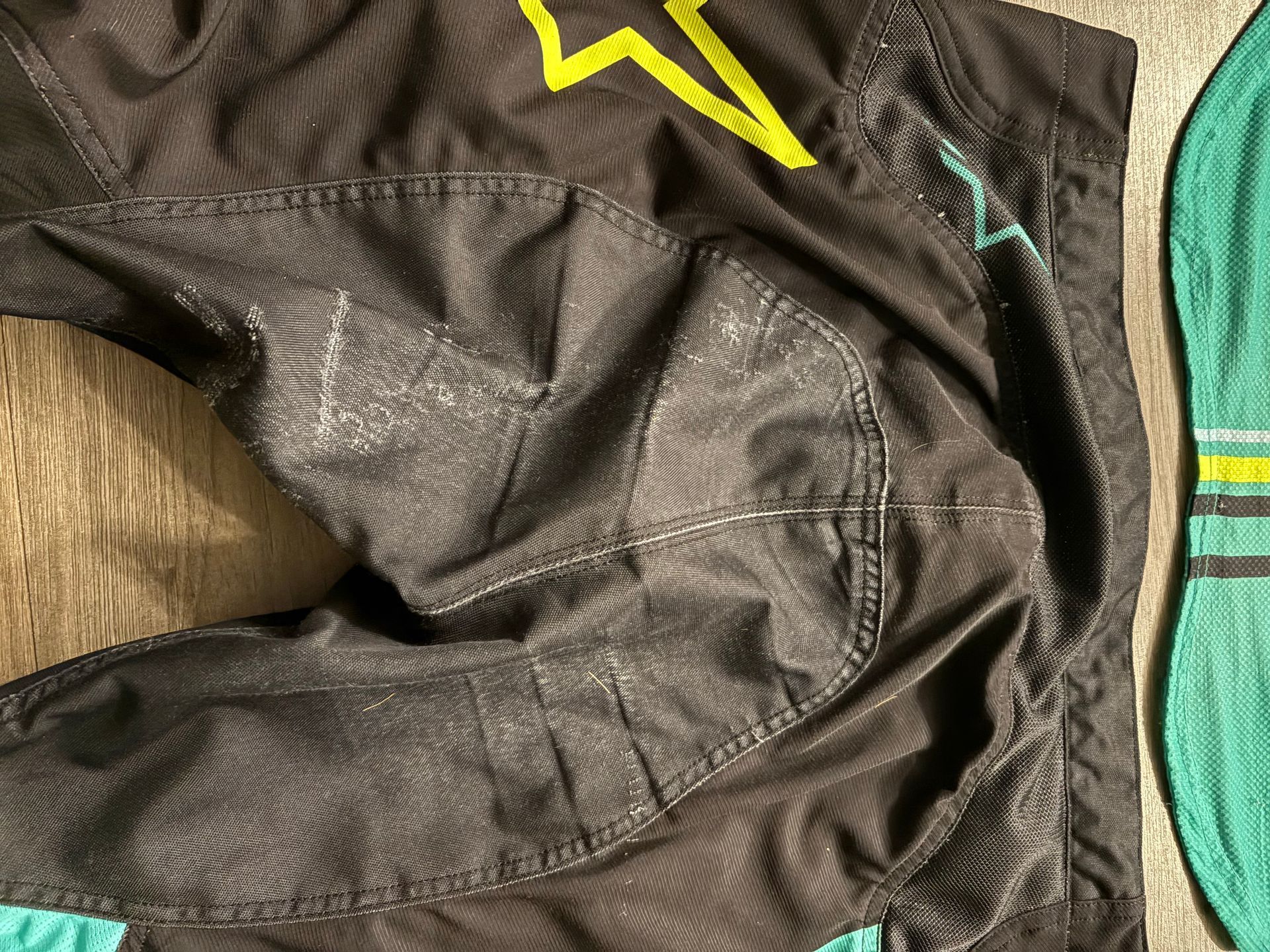 Alpinestars Super Tech Blaze Gear Set XL Jersey/36 pants