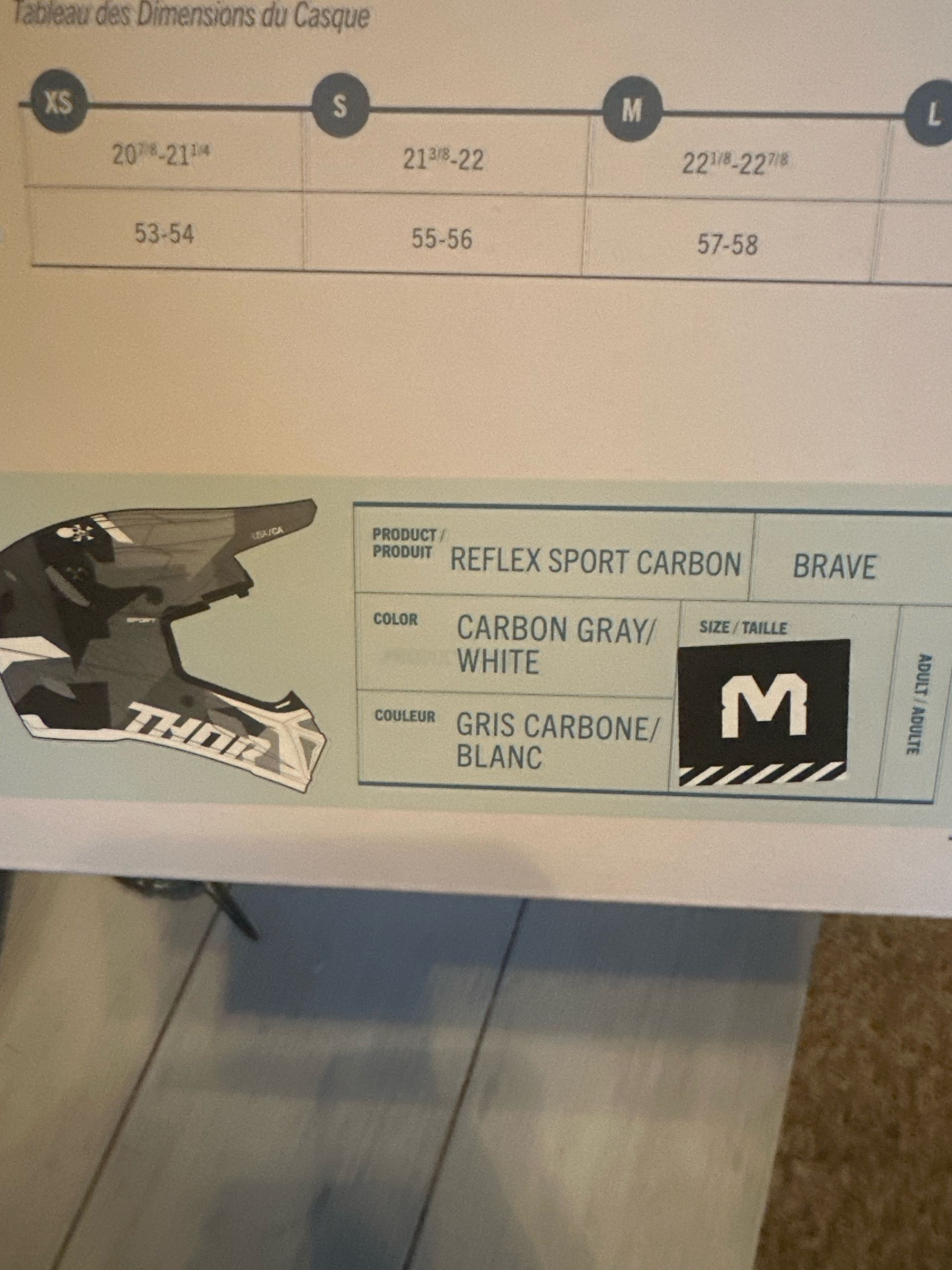 Brand New 2025 Thor Carbon  Reflex Helmet Size Medium.  