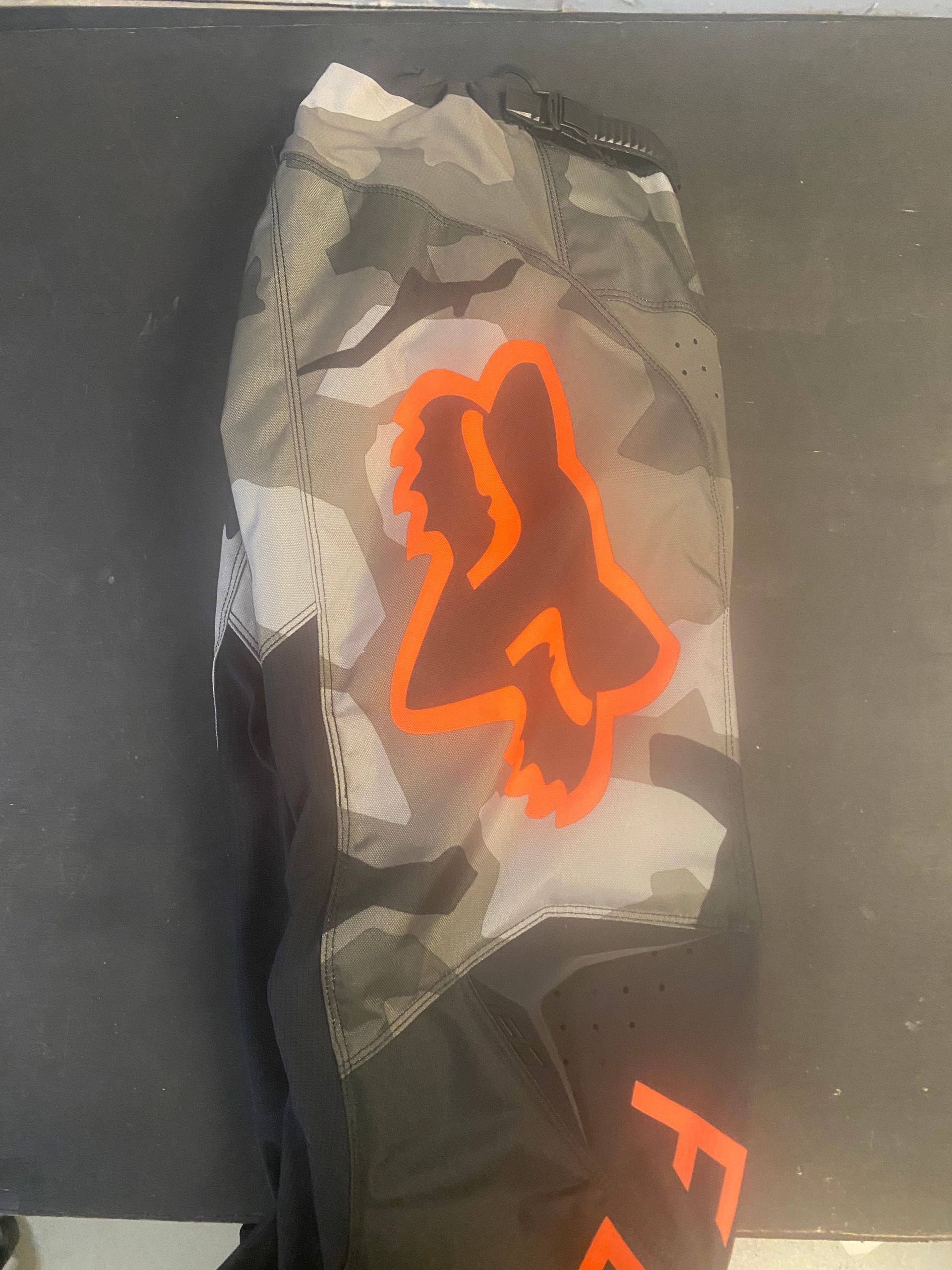 Fox 180 BNKR Pants Grey Camo 28