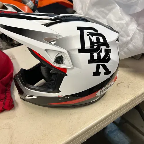 Bell Helmets - Size L | MX Locker