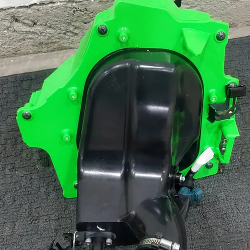 BEST OFFER! New Kawasaki Complet Qirbox Assembly