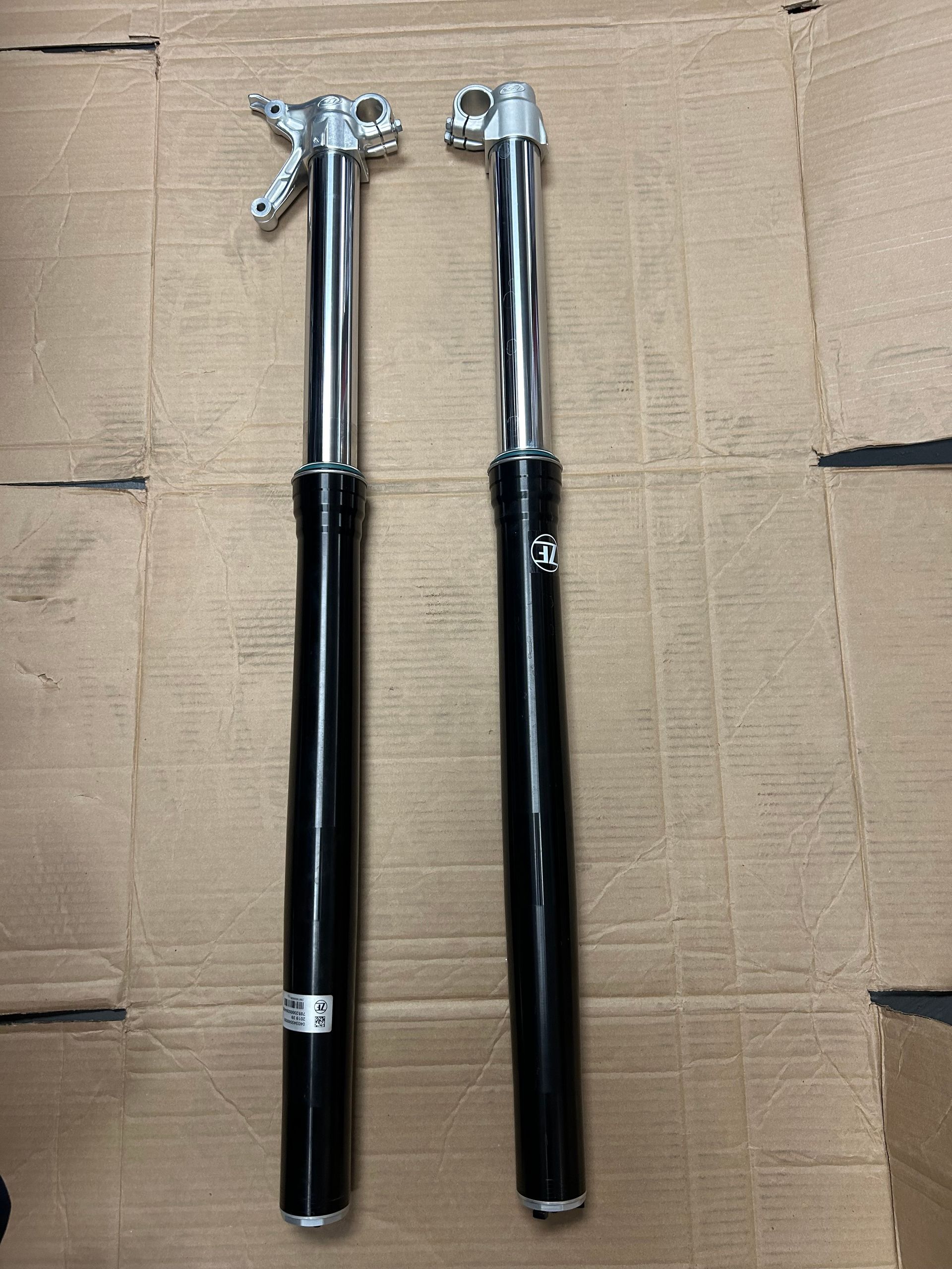 Beta sachs forks black
