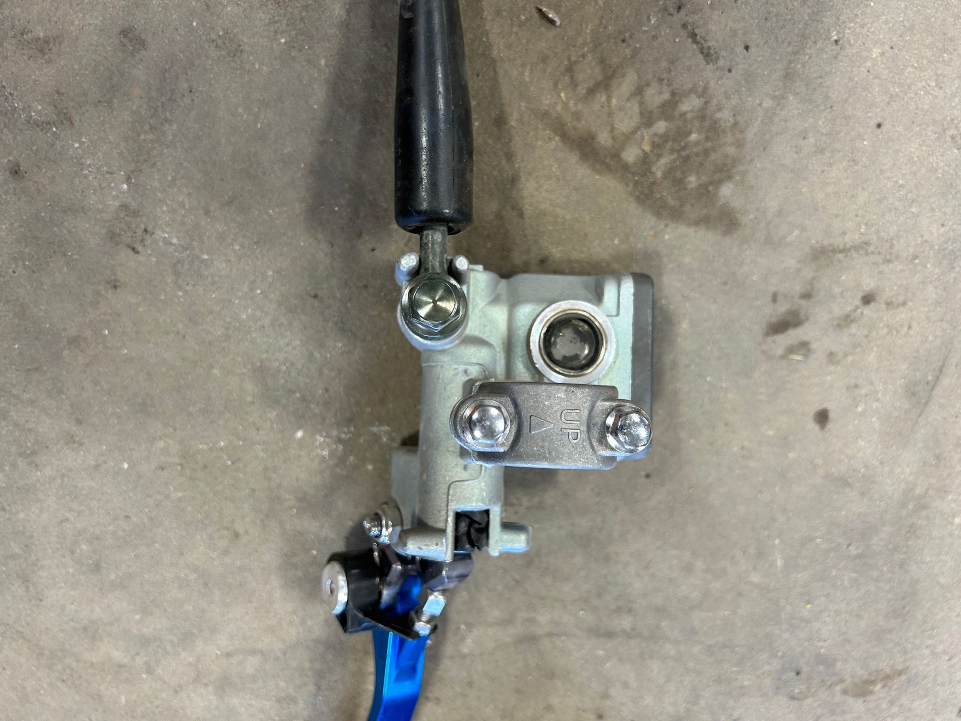 2003 yamaha yz125 front break assembly 