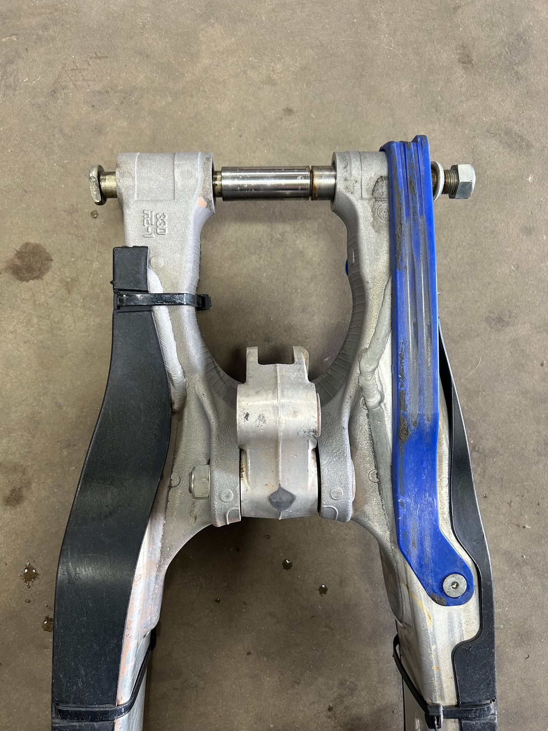 2017 Yamaha yz450fx swing arm 
