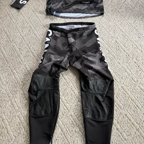 Canvas Gear Combo - Size L/32